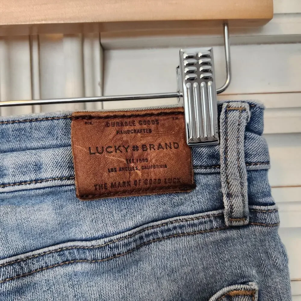 Lucky Brand Lolita Super Skinny Light Wash 6/28 Distressed Raw hem crop